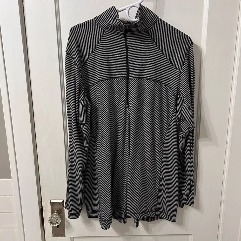 Columbia Black and gray Striped quarter zip